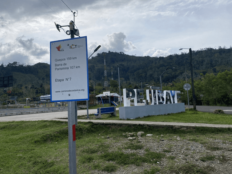 cr5 camino and town sign